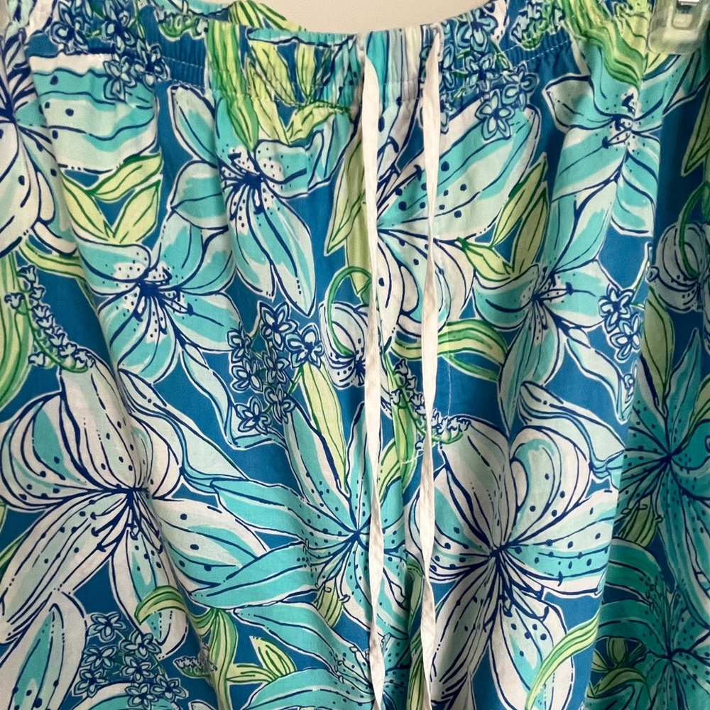 LILLY PULITZER  2 pc floral pajama set. - Picture 10 of 10